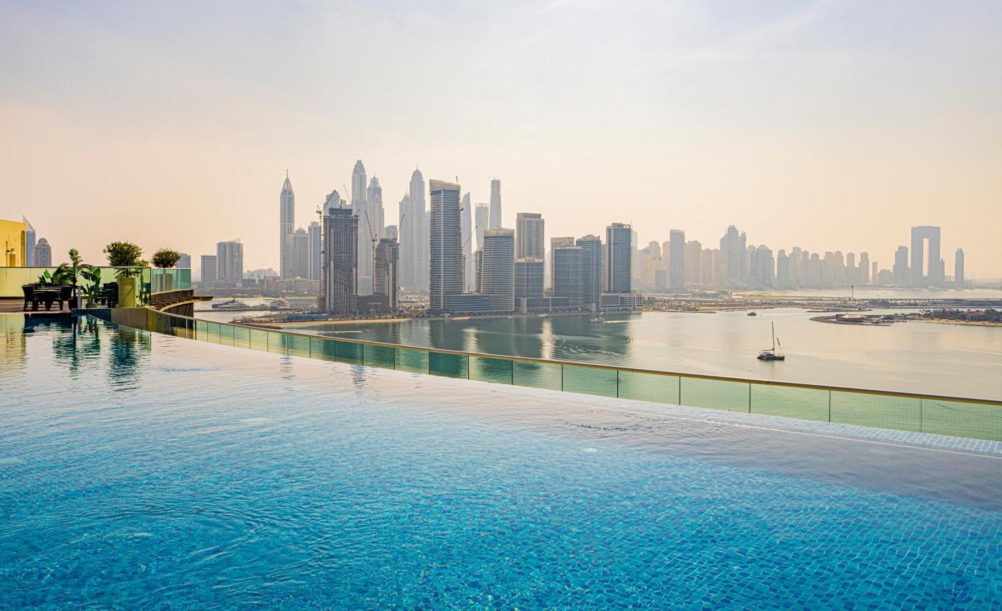 Studio With Pool And Private Beach Access On Palm Jumeirah ドバイ エクステリア 写真
