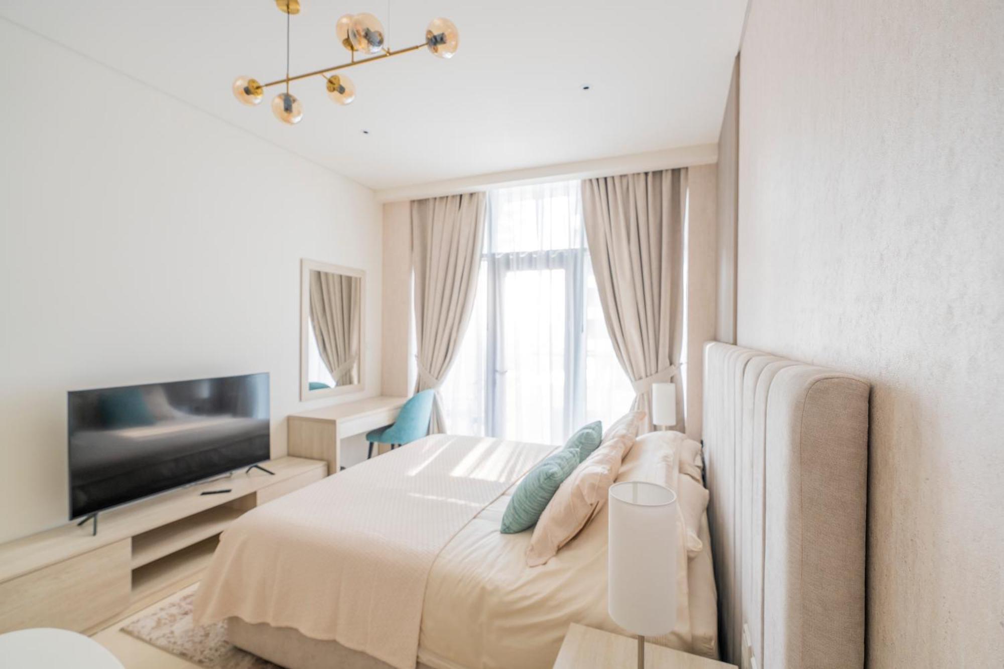 Studio With Pool And Private Beach Access On Palm Jumeirah ドバイ エクステリア 写真