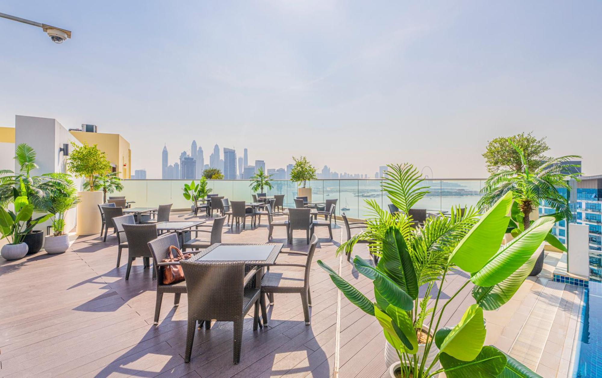 Studio With Pool And Private Beach Access On Palm Jumeirah ドバイ エクステリア 写真