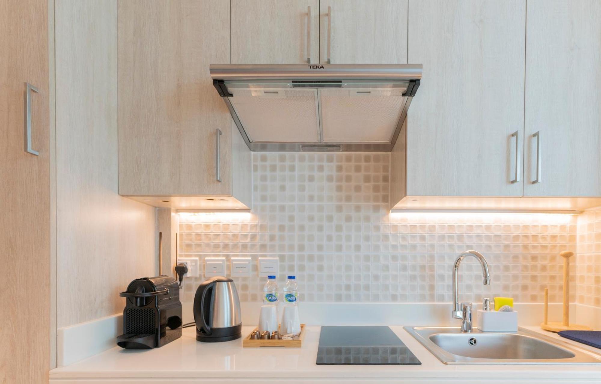 Studio With Pool And Private Beach Access On Palm Jumeirah ドバイ エクステリア 写真